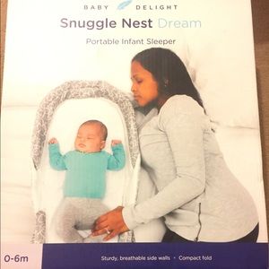 Baby snuggle nest